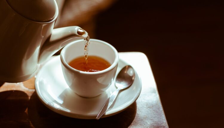 Se você tem dificuldade para dormir, estes chás podem ajudar bastante. Veja algumas receitas.