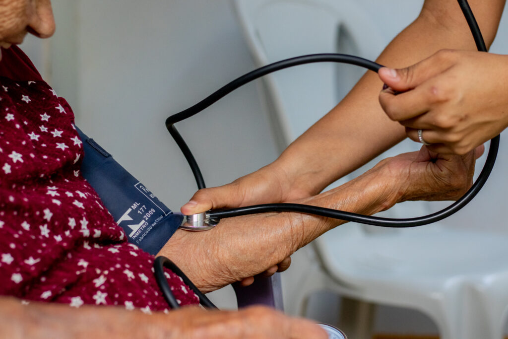 As mulheres precisam ter atenção ao seu corpo fazendo exames periódicos. veja quais.