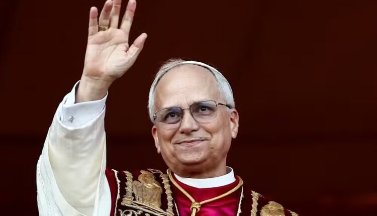 O novo papa vai ter um salário específico, oferecido pelo Vaticano, da mesma forma que ocorreu com seu antecessor, Francisco.