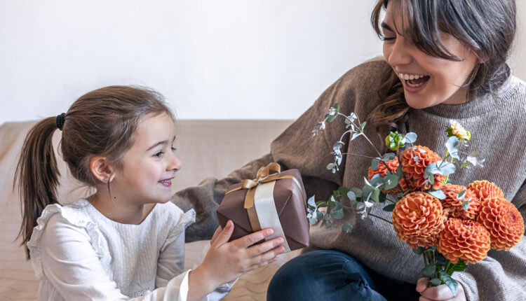 Se você quer dar um presente de Dia das Mães bom, é melhor evitar cair em golpes, para começar.