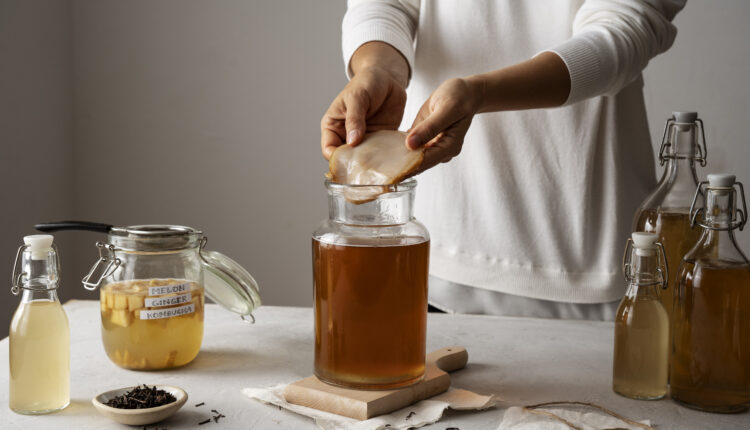 Quer saber qual o benefício da kombucha? Descubra todos os detalhes e como preparar!