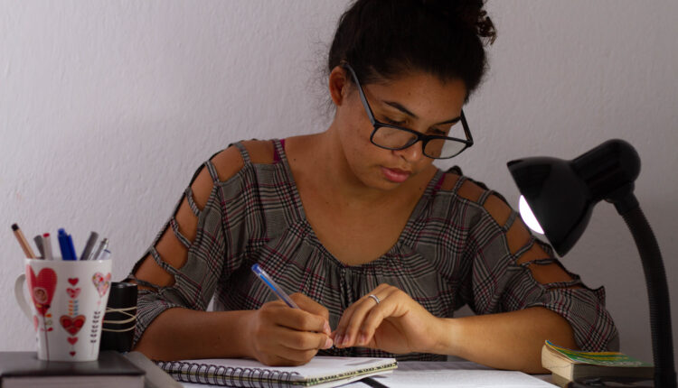 Se você quer apostar em cursos superiores com garantia de emprego após a formação, veja quais são os melhores.