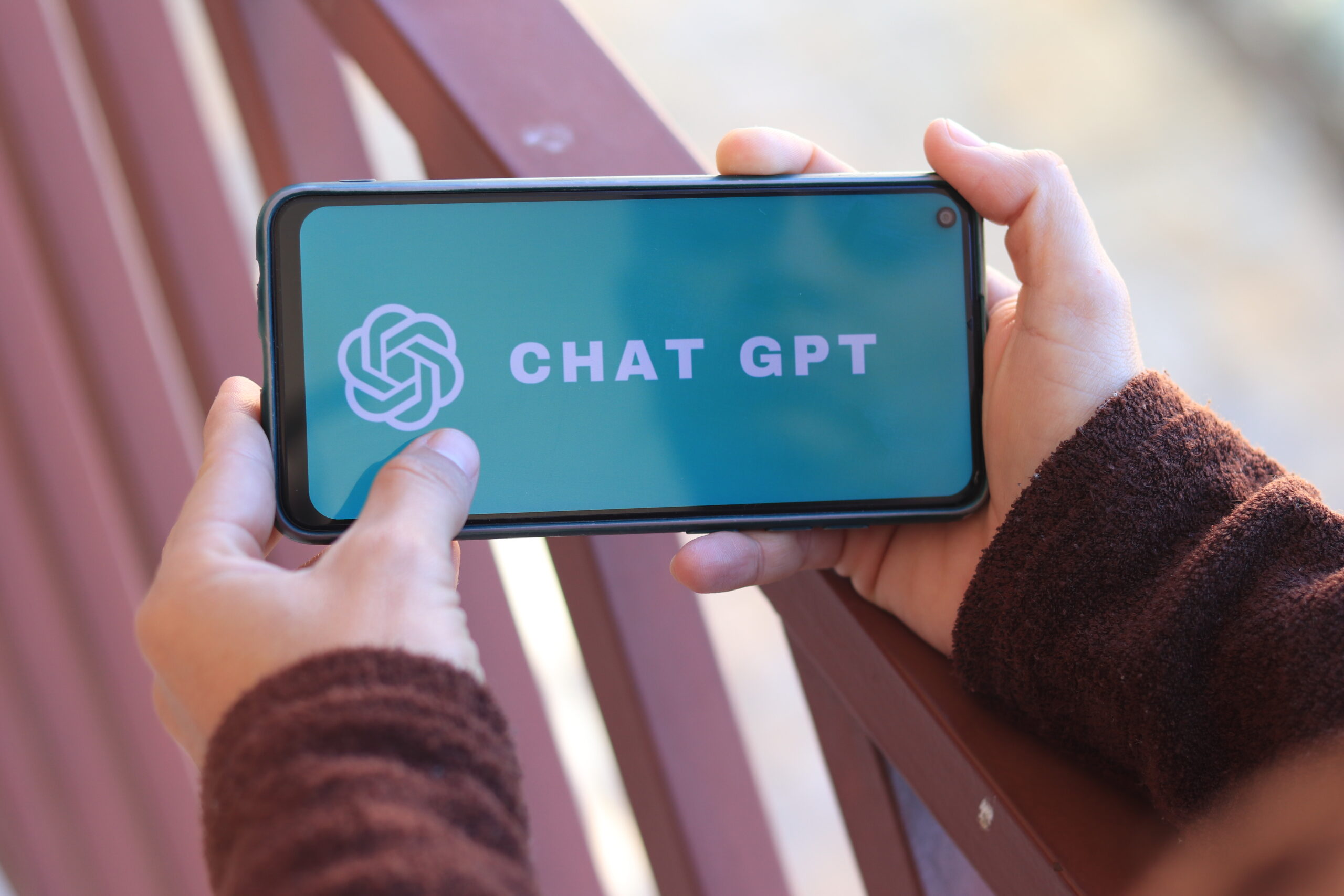 Quer ganhar dinheiro com o ChatGPT? Veja por onde começar.