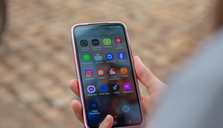 Precisa limpar a memória do celular? Veja algumas formas que vão te ajudar muito!