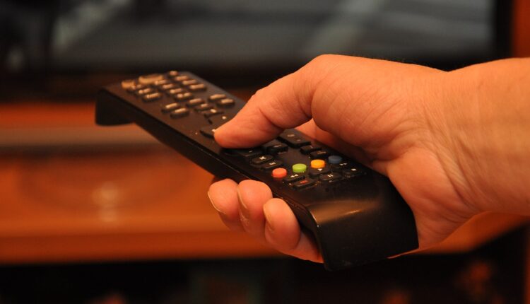 Se você tem IPTV em casa, saiba se o seu modelo é legalizado ou não.