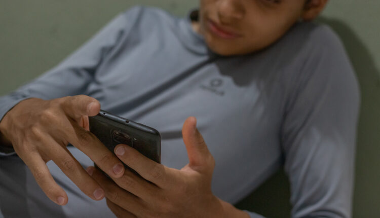 Você tem um celular antigo em casa? Veja como ganhar uma boa grana com ele.
