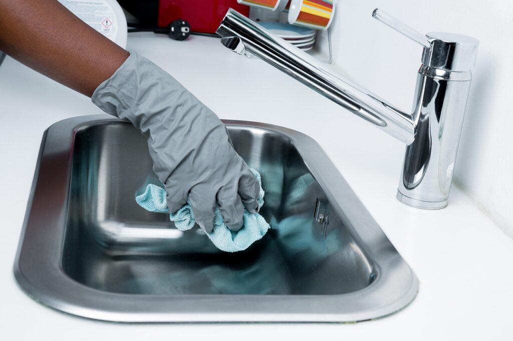 Você pode estar espalhando bactérias na cozinha