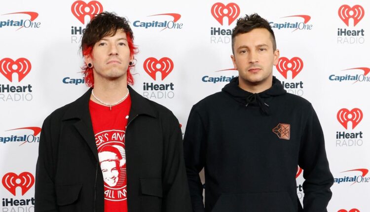 Twenty One Pilots Speed Things Up And Score Multiple New Top 10s
