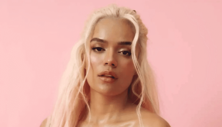 Karol G está bem incomodada com críticas ao seu novo single