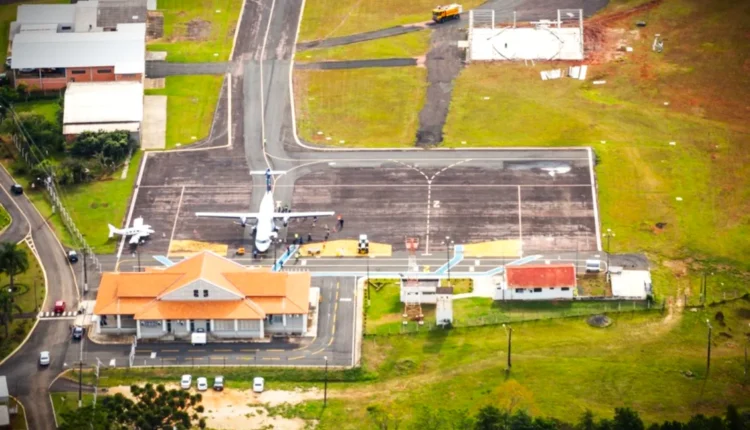 Elizabeth e ministro anunciam ampliação do aeroporto de PG na próxima semana