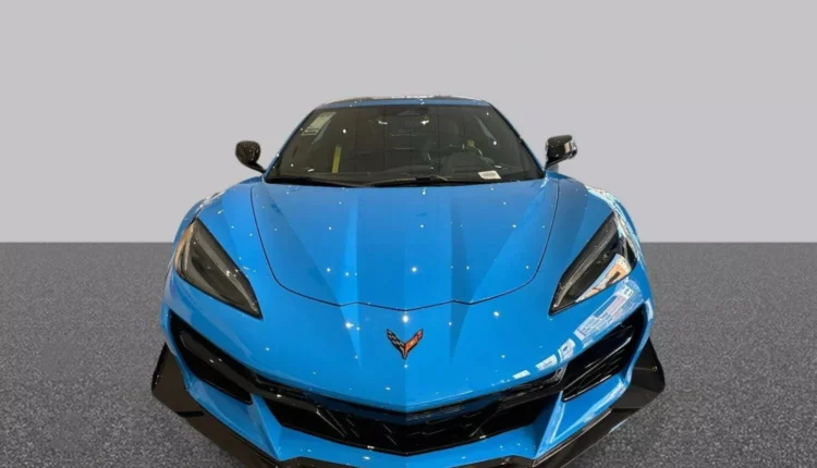 Tentativa de furto de Corvette Z06 termina com veículo preso em janela – Fipe Carros