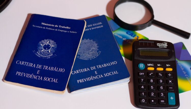 Procurando uma vaga de emprego com salário alto? Veja algumas opções.