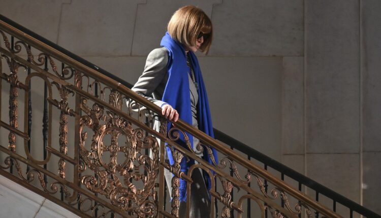 Anna Wintour deixa direção da edição americana da Vogue após quase 40 anos