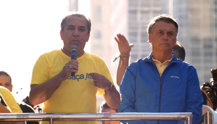 Réu no STF por golpe de Estado, Bolsonaro desafia Justiça e encena campanha para 2026 em ato na Paulista