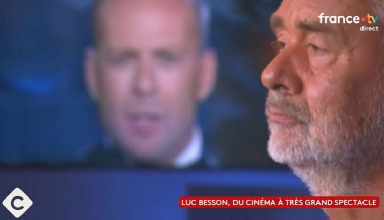 Diretor de um dos melhores filmes de Bruce Willis se emociona ao comentar saúde do ator