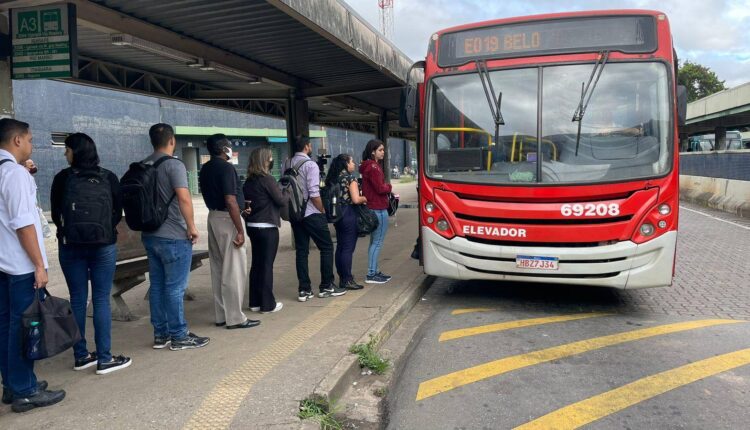 Após metrô, Governo de MG reajusta tarifa de ônibus metropolitano
