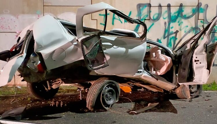 motorista-bate-clio-canaleta-br-277-campo-largo-morre-1
