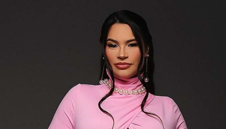 Raissa Barbosa chora após pai de seu filho rejeitar convite para o conhecer: 'Não merecia'