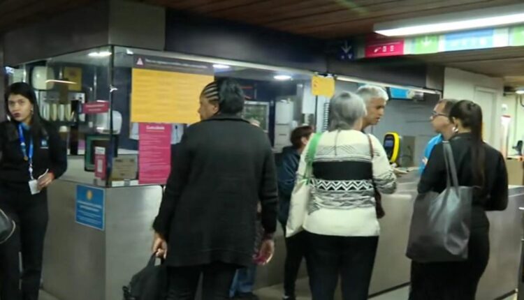 Circulação das linhas 1 e 4 do metrô é afetada após acesso indevido na estação Catete