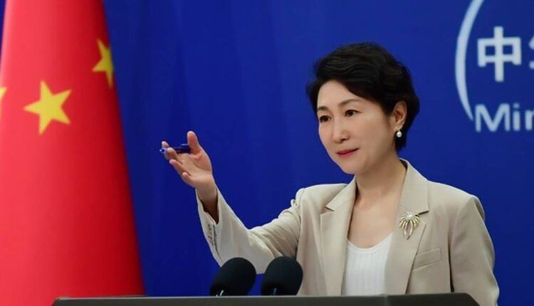A porta-voz Mao Ning, do Ministério das Relações Exteriores da China, durante entrevista coletiva em Pequim, em 10 de julho de 2025