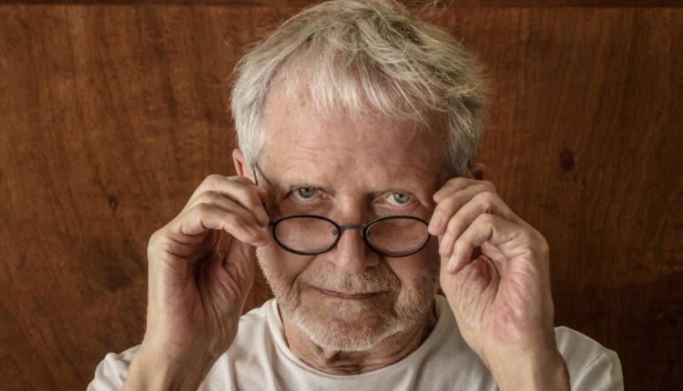 Morre Jean-Claude Bernardet, crítico de cinema, aos 88 - 12/07/2025 - Ilustrada