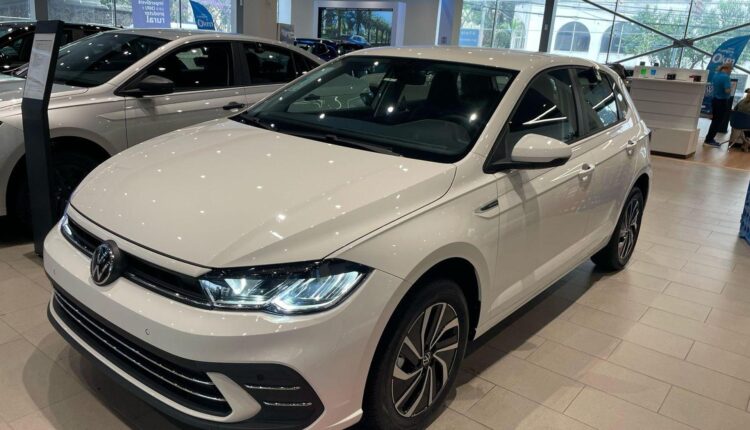 Os carros mais vendidos até dia 25 de julho de 2025; Polo se aproxima da Strada