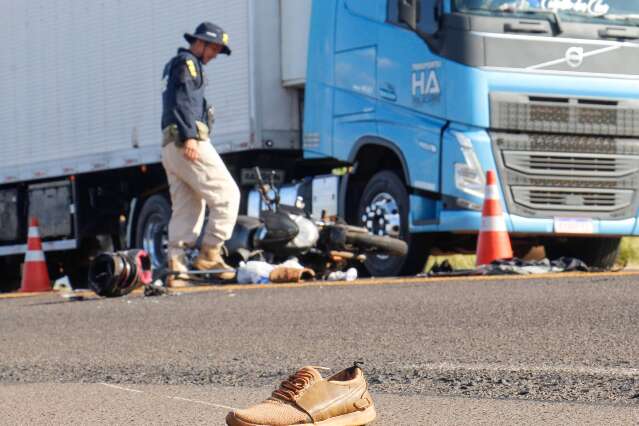 Motociclista morre após acidente com picape na BR-163 em Campo Grande