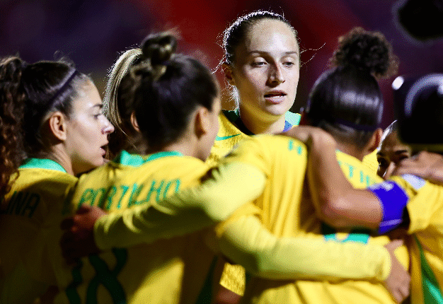 Brasil vence Venezuela na estreia da Copa América por 2 a 0