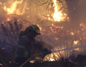 Im veis Ita oferecem oportunidade - BR CNN 080725 RTR EV C 8113 EUROPE WEATHER SPAIN WILDFIRE.mp4 Frame 1151 279x220 
