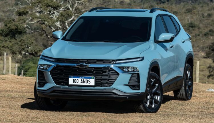 Chevrolet Onix e Tracker 100 anos são lançados oficialmente