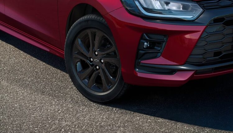 Sedã 0 km da Chevrolet faz quase 18 km/l e anima brasileiros