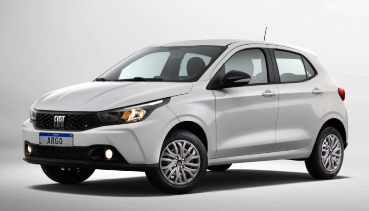 Fiat Mobi e Argo têm IPI zerado e descontos de até R$ 13 mil no preço