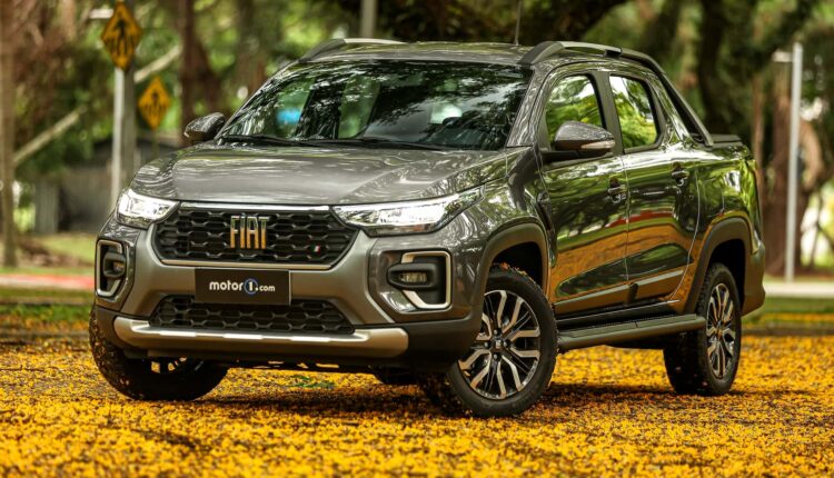 Fiat Strada e VW Polo duelam por liderança