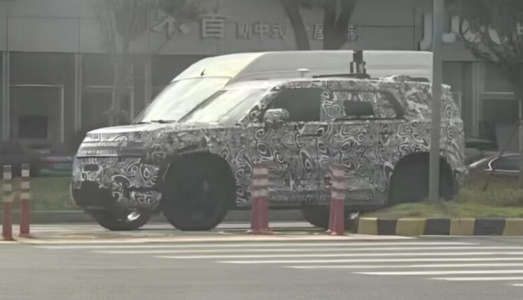 Freelander da Chery Jaguar Land Rover é flagrado em testes na China