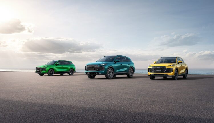 Lepas estreia no Salão do Automóvel da Indonésia