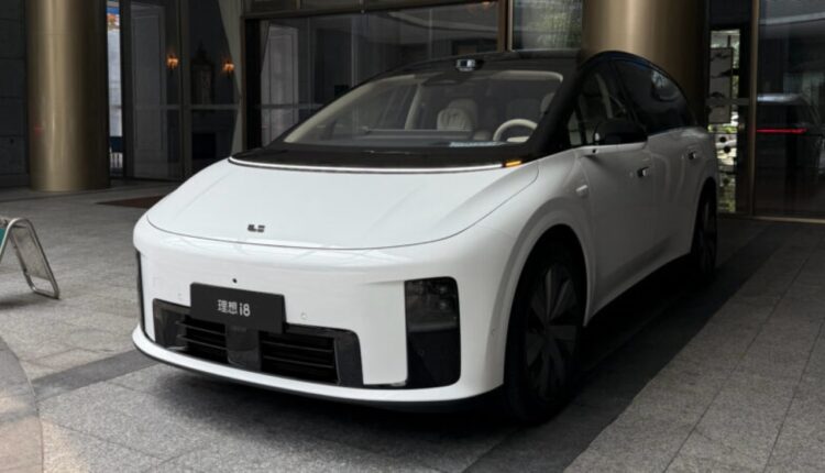 Li Auto i8 inicia pré-venda na China com autonomia de até 720 km