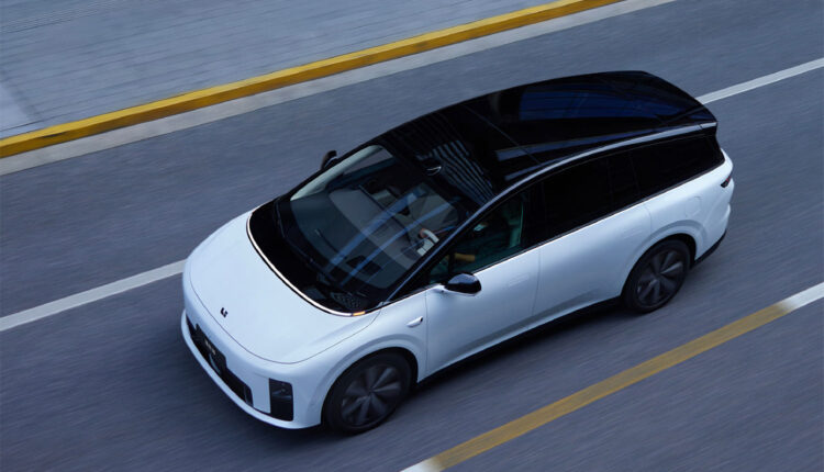 Li Auto i8 chega ao mercado chinês com autonomia de até 720 km