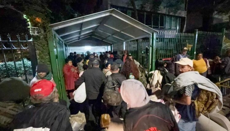 'Estamos aqui até que a negociação aconteça', afirma dirigente do MST em ocupação do Incra em SP