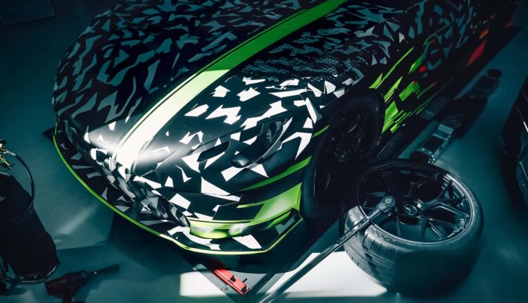 Mercedes-AMG antecipa novo esportivo e vai manter motor V8