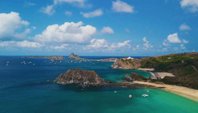 Esse destino turístico no Brasil é tão lindo que parece fora da realidade