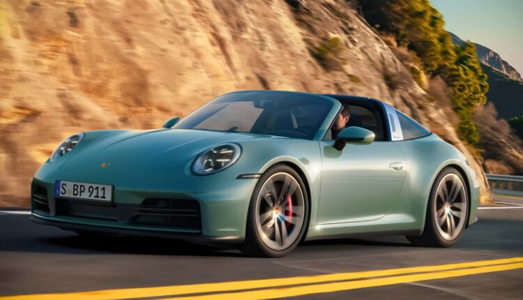 Porsche lança 911 Carrera 4S renovado com tração integral
