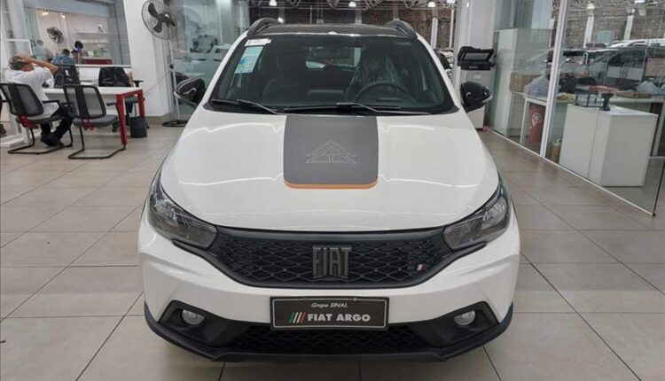 Fiat Argo Trekking CVT 2026: preço, ficha técnica e itens de série