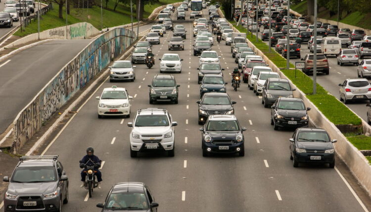 Mudança nas leis de trânsito pega motoristas de surpresa