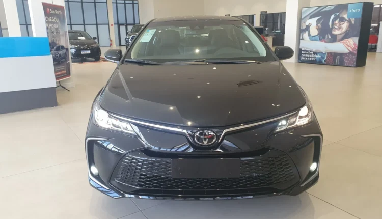 Novo Toyota Corolla GLi Hybrid será lançado em setembro no Brasil