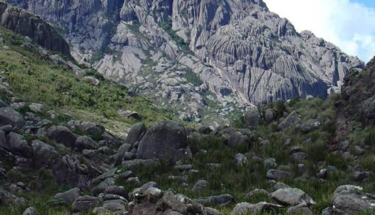 Grupo se perde no Pico das Agulhas Negras, enfrenta frio de -9,2 graus e é resgatado de helicóptero