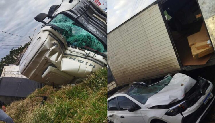 Acidente na BR-376 com carros destruídos