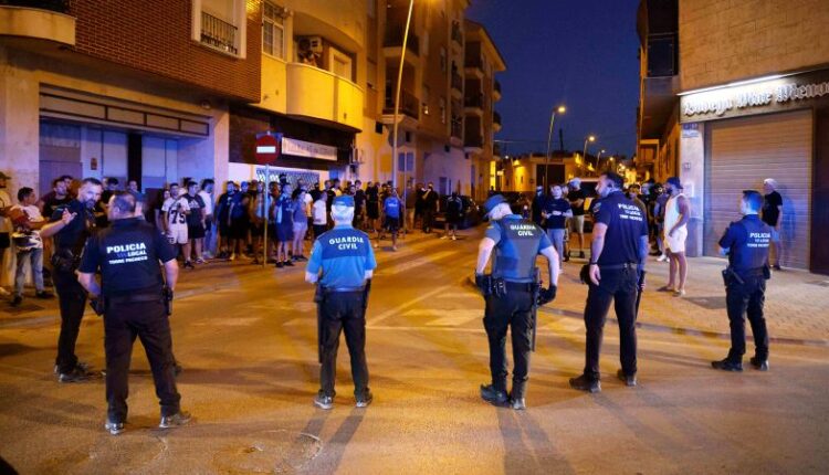 Violent clashes erupt between far-right groups and migrants in Spanish town
