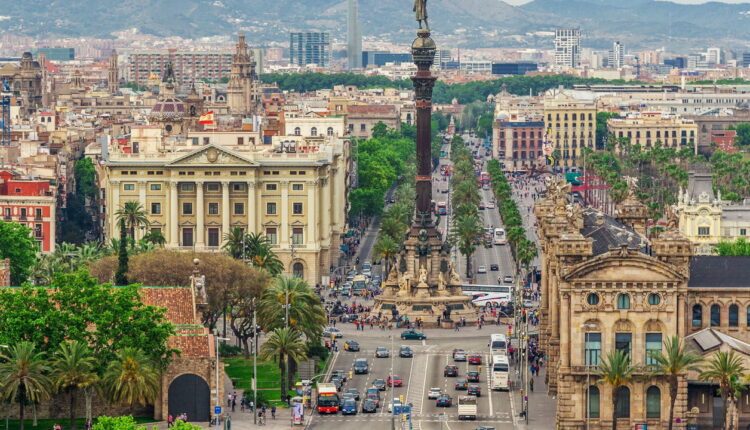 Cidade espanhola surpreende visitantes com arquitetura única e gastronomia mediterrânea!