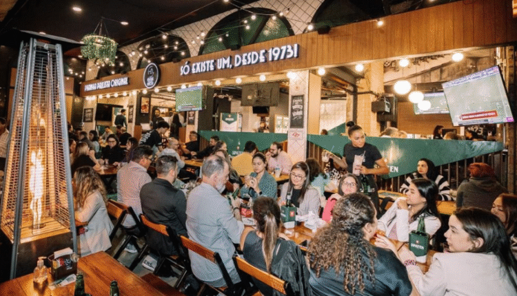 Vendas em bares e restaurantes surpreendem e despencam em junho