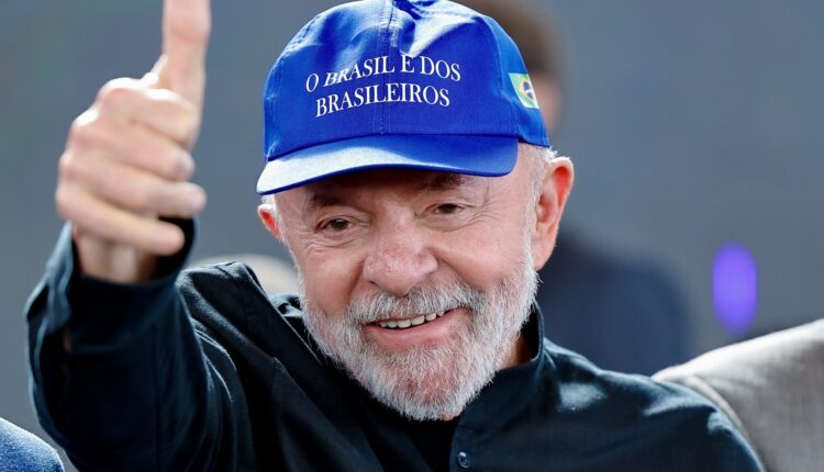 No Espírito Santo, Lula anuncia acordos para atingidos de crime de Mariana e critica Bolsonaro e Trump: 'Coisa covarde'